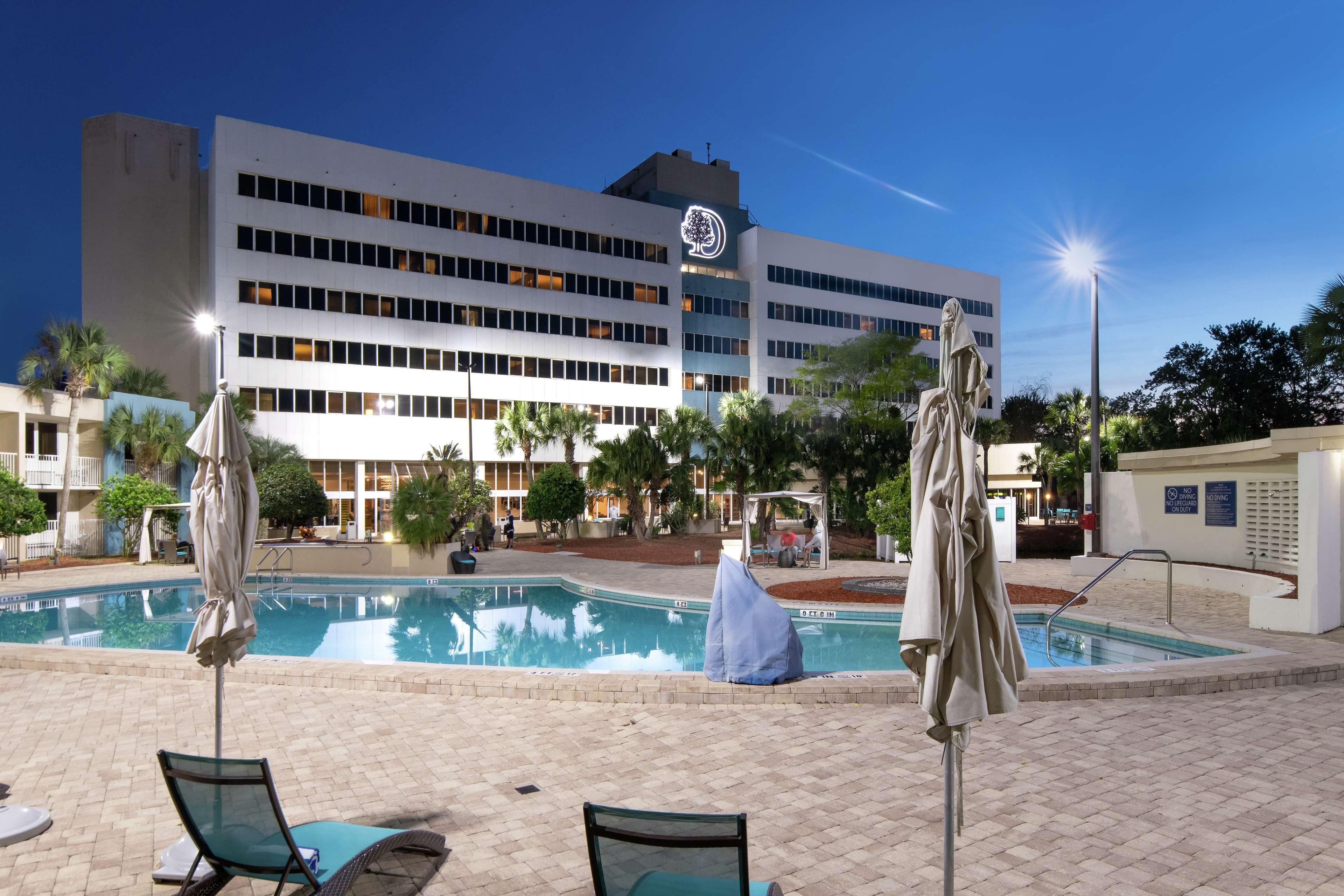 Doubletree By Hilton Airport Hotel 4*