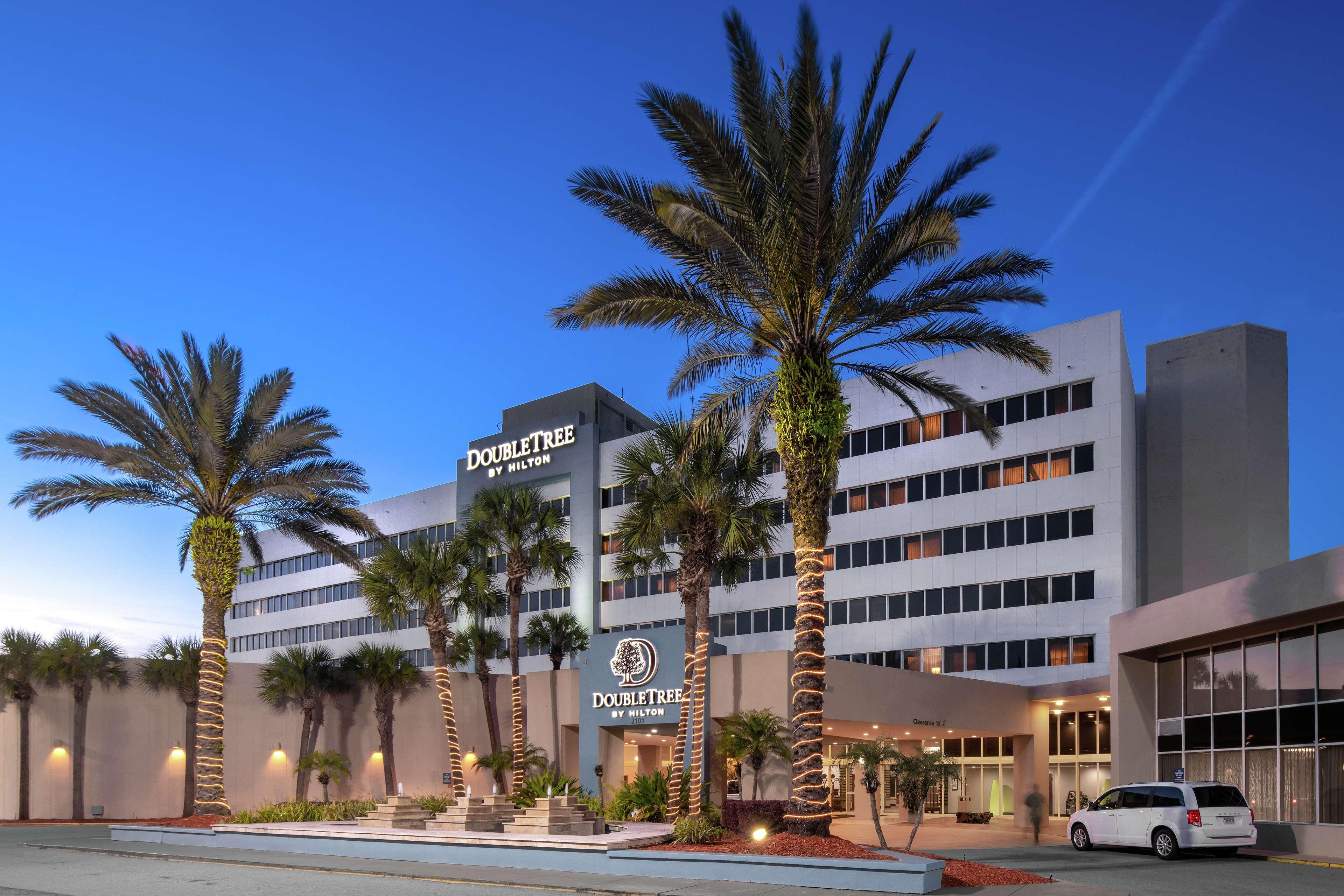 Doubletree By Hilton Airport