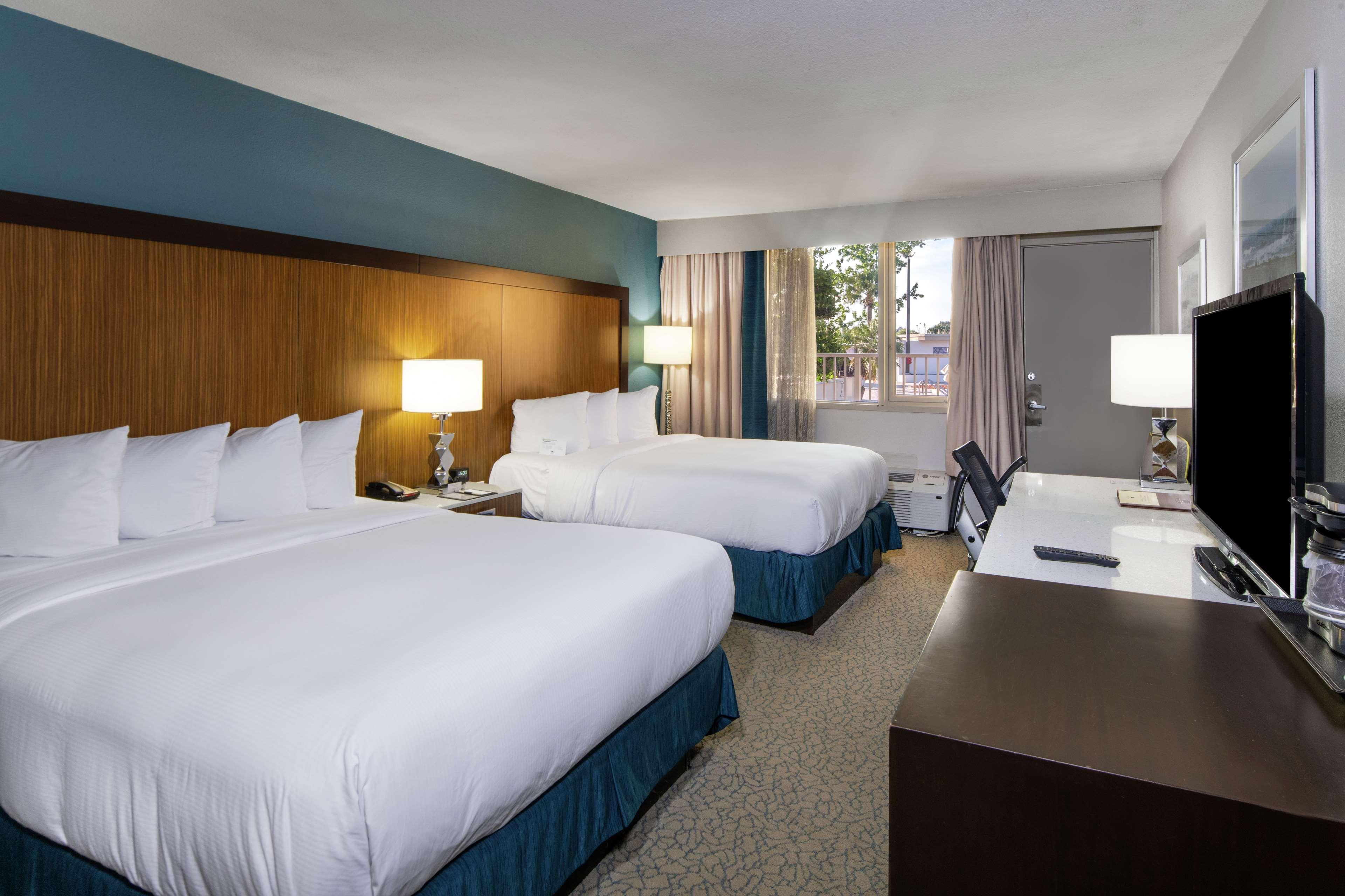 Doubletree By Hilton Airport 4*